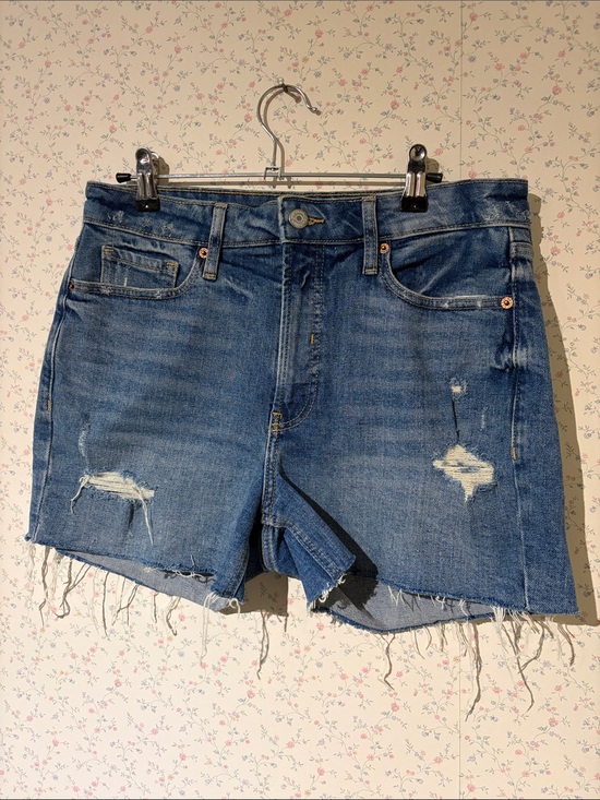 Old Navy Pants - Old Navy OG High Rise Short - Size 8